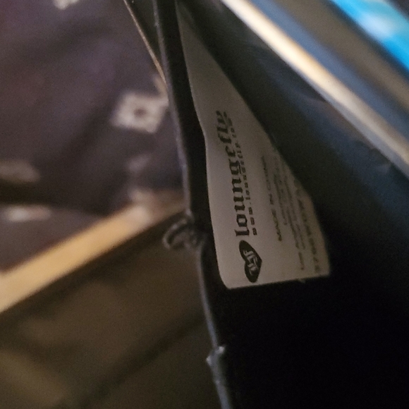 💙 Disney Loungefly Lilo & Stitch Tie Dye Kisslock Hinge Wallet - Picture 8 of 9